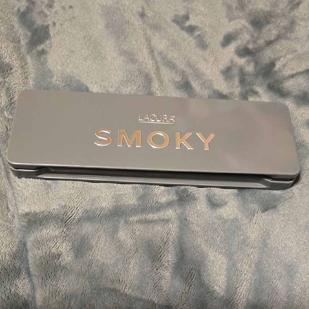Lacura Smoky Eyeshadow Palette - Silver Gray